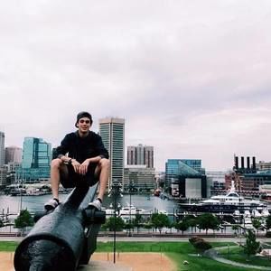 Meet your Posher, Lucas